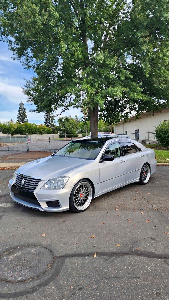 2007 Toyota Crown Royal Saloon