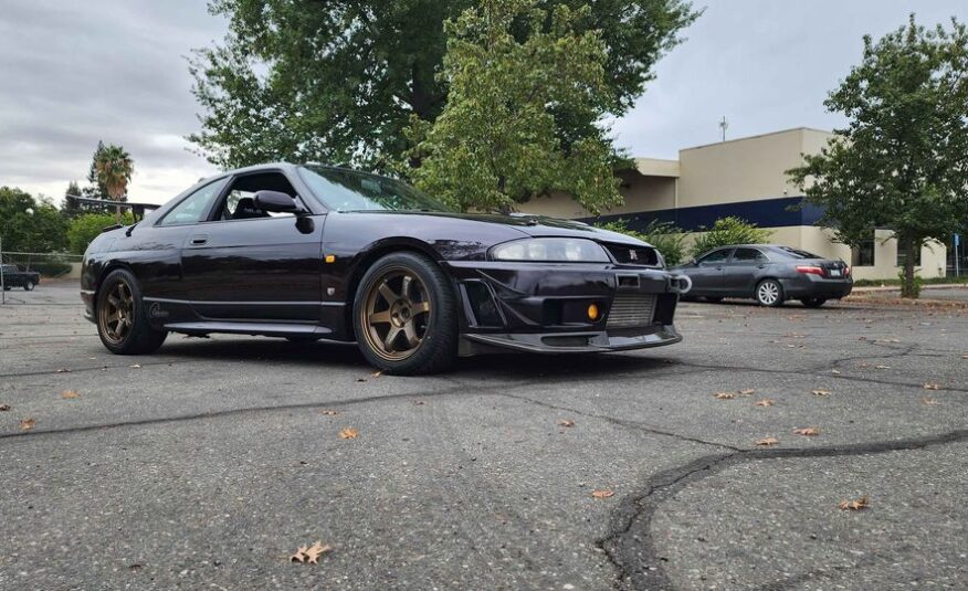 1995 Nissan R33 GTR V Spec – Iconic JDM Performance Machine