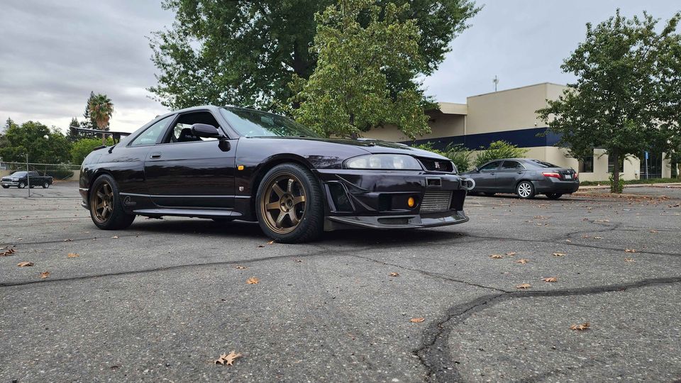 1995 Nissan R33 GTR V Spec – Iconic JDM Performance Machine