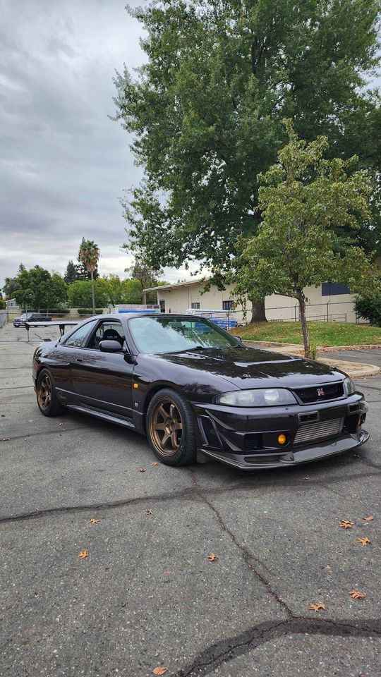 1995 Nissan R33 GTR V Spec – Iconic JDM Performance Machine