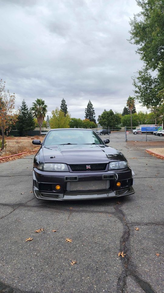 1995 Nissan R33 GTR V Spec – Iconic JDM Performance Machine