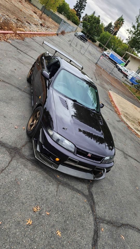 1995 Nissan R33 GTR V Spec – Iconic JDM Performance Machine