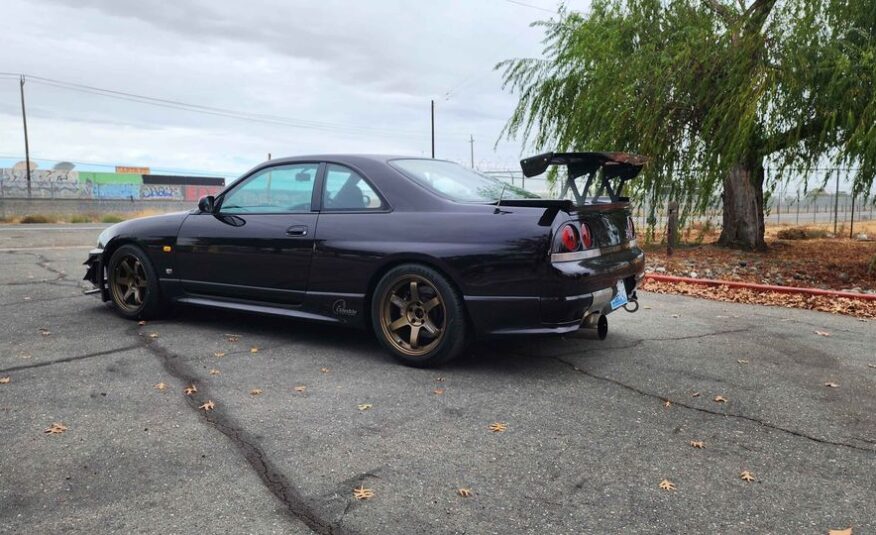 1995 Nissan R33 GTR V Spec – Iconic JDM Performance Machine