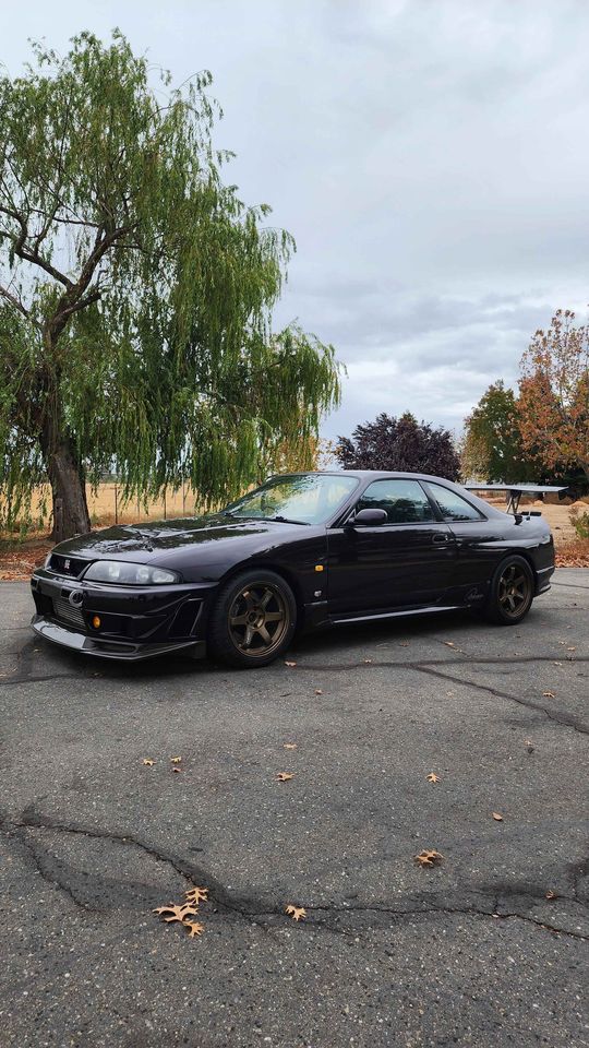 1995 Nissan R33 GTR V Spec – Iconic JDM Performance Machine